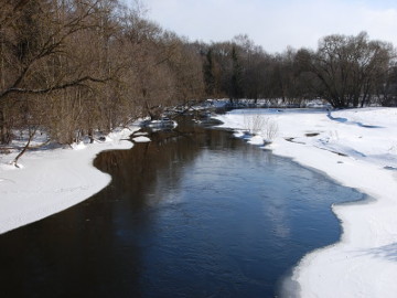 Река Киршинас зимой