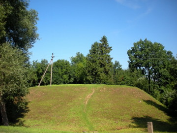Stašaičių piliakalnis prie Lankesos