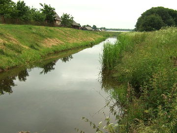 Река Спенгла у деревни Калвяй
