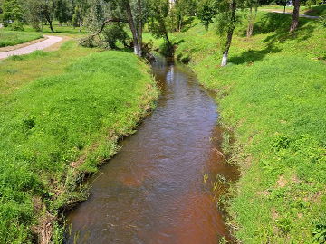 Река Вижуона в городе Утяна